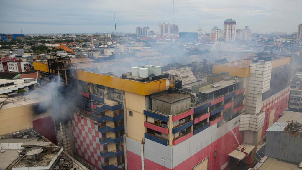 Hasil Investigasi Puslabfor Polri: Kebakaran Disebabkan Korsleting di Belakang Videotron Glodok Plaza