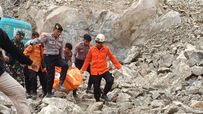 Bencana Maut Longsor Tambang Cirebon, 14 Warga Tewas