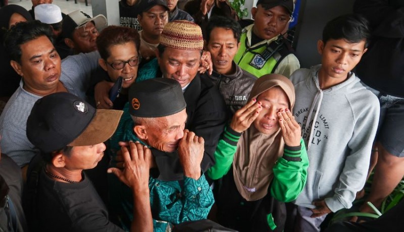6 Penumpang yang Tewas Akibat Kapal Tenggelam di Selat Bali Diserahkan ke Keluarga
